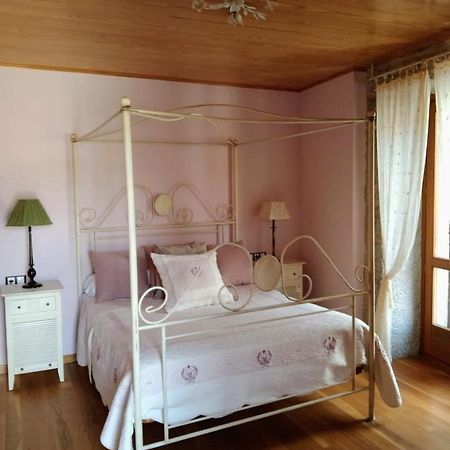 מלון לוביוס Casa Rosalia מראה חיצוני תמונה